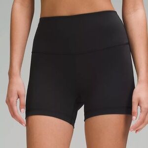 Wunder Train High-Rise Short 4"